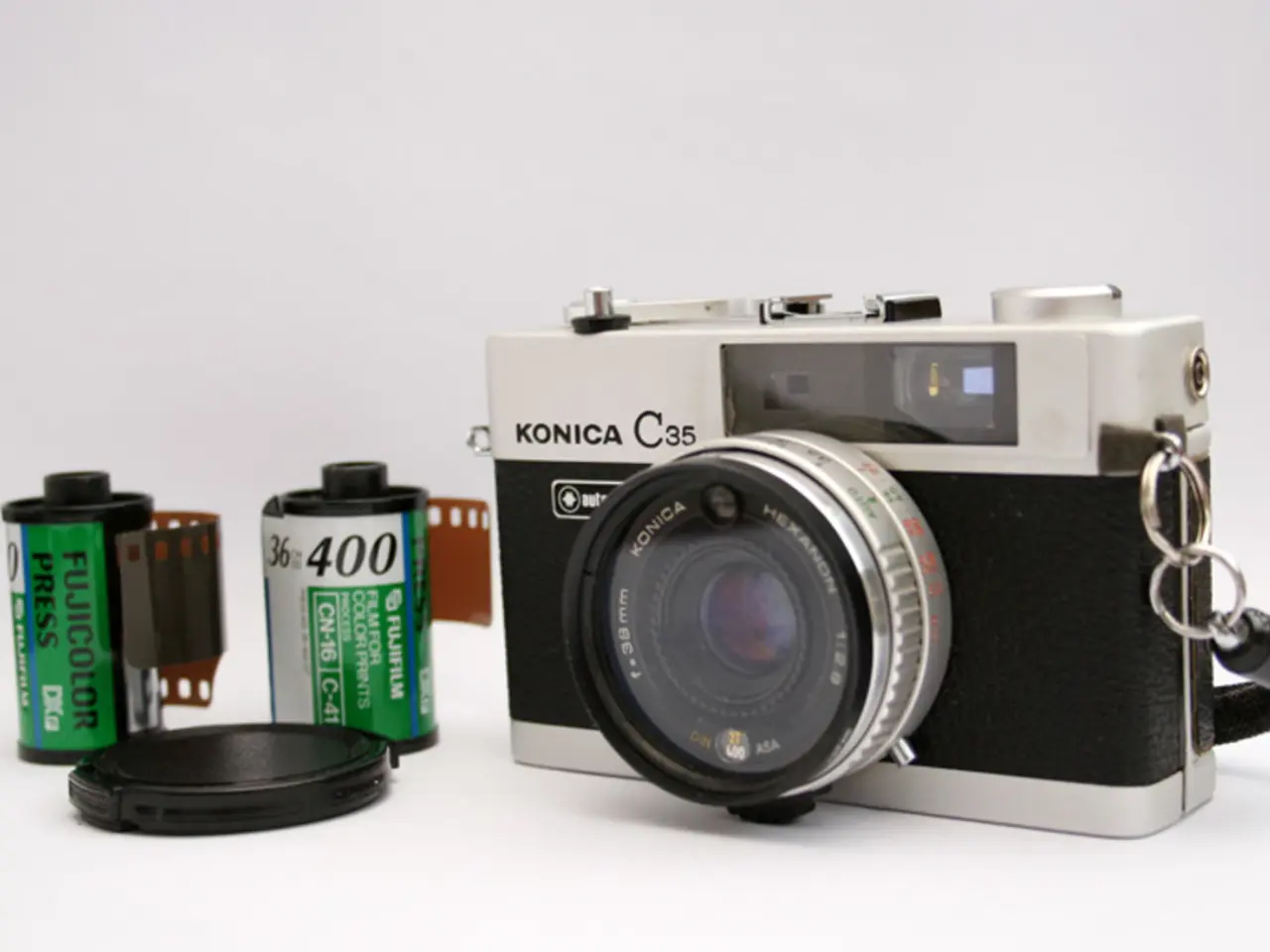 Compact Fujifilm camera outperforms mirrorless competitors, as X100VI slips out of sales rankings