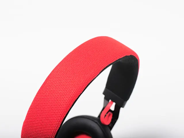 Experience significant savings on the authentic Meta Quest 3 instead of the Xbox Edition, with its...