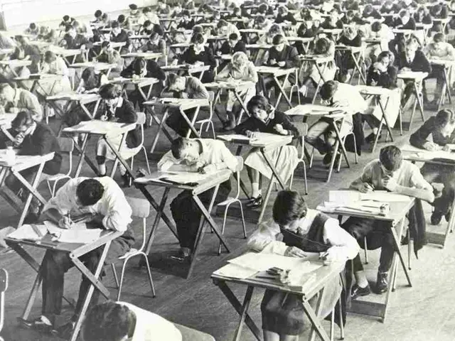 Intelligent Decision-Making Offers Competitive Edge in the AI Era