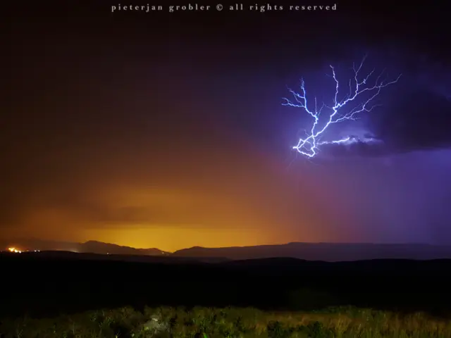 Mars' Nighttime Clouds Illuminated in Full Detail