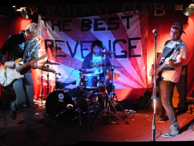 Experienced a turntable that plays CDs as well - the vintage vibe is incredibly popular in 2026