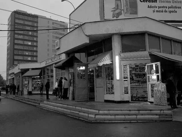 This is completely an outdoor picture. This is a building of a company named as ORACLE. The people...